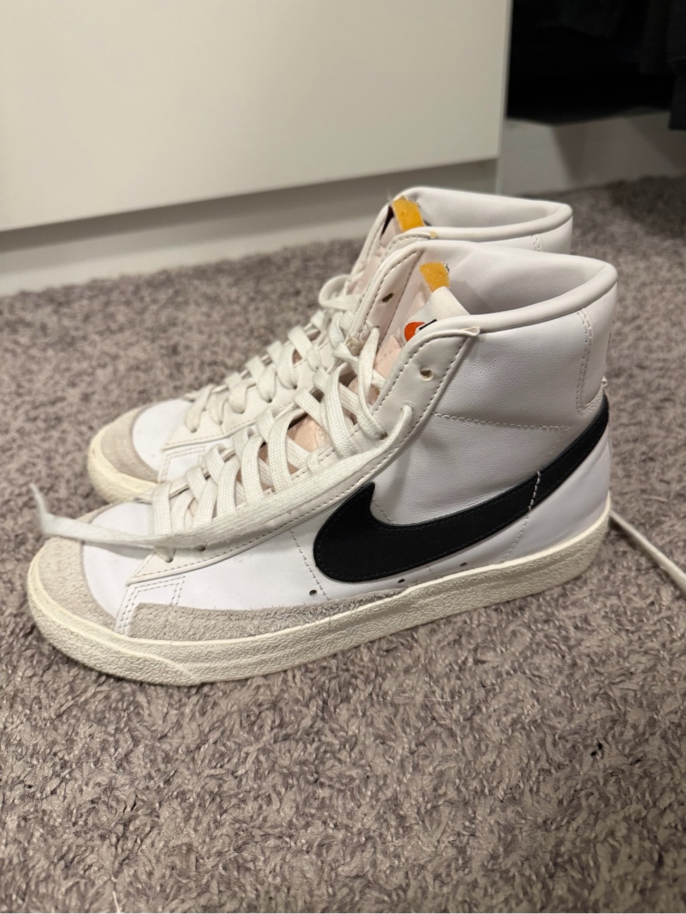 Nike Blazers Mid White Sneakers 7.5W